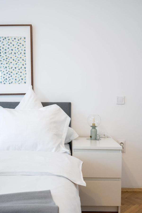 Aonia 2Bdr Apartment - P-Ta Romana View 布加勒斯特 外观 照片