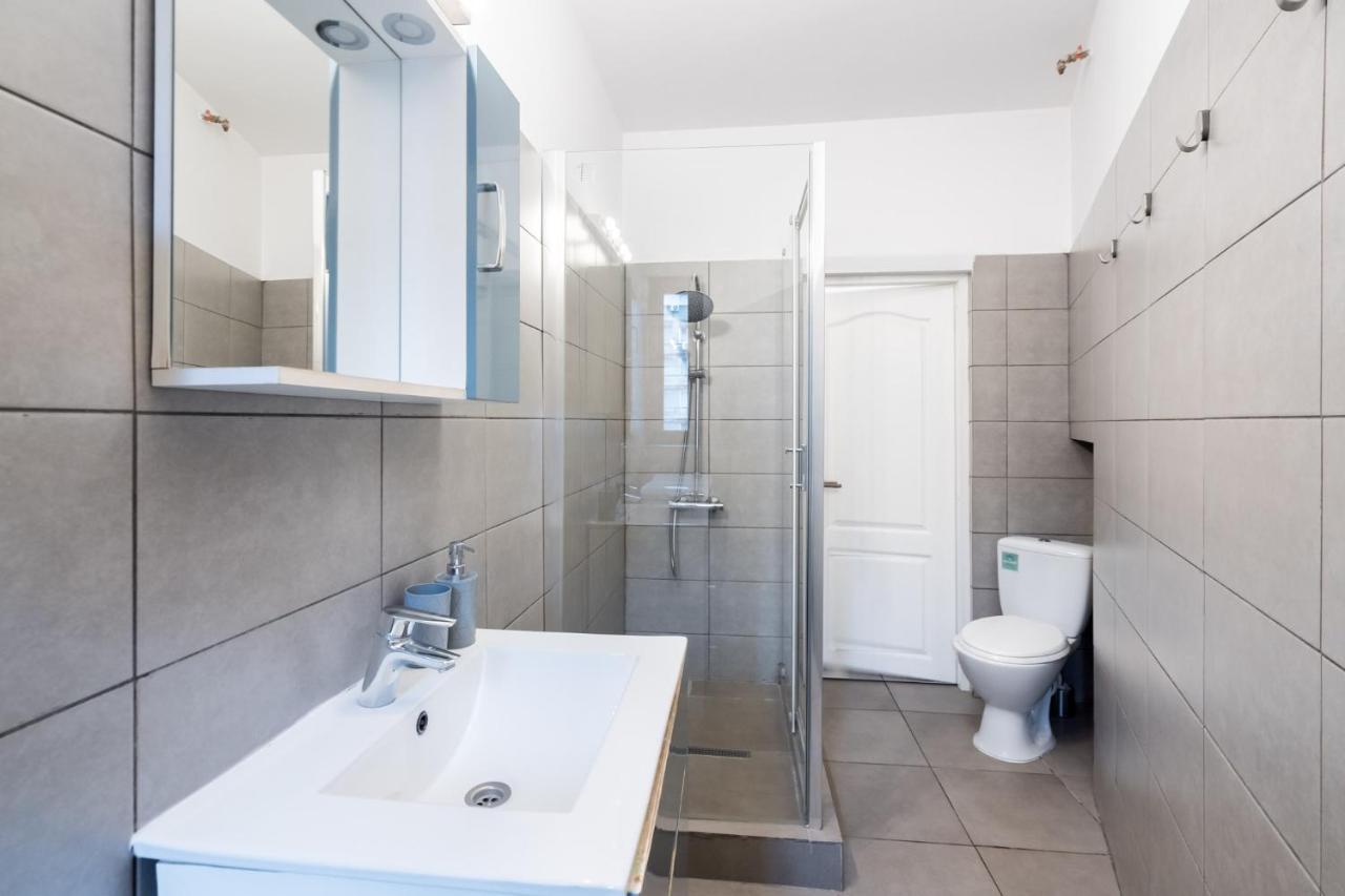 Aonia 2Bdr Apartment - P-Ta Romana View 布加勒斯特 外观 照片